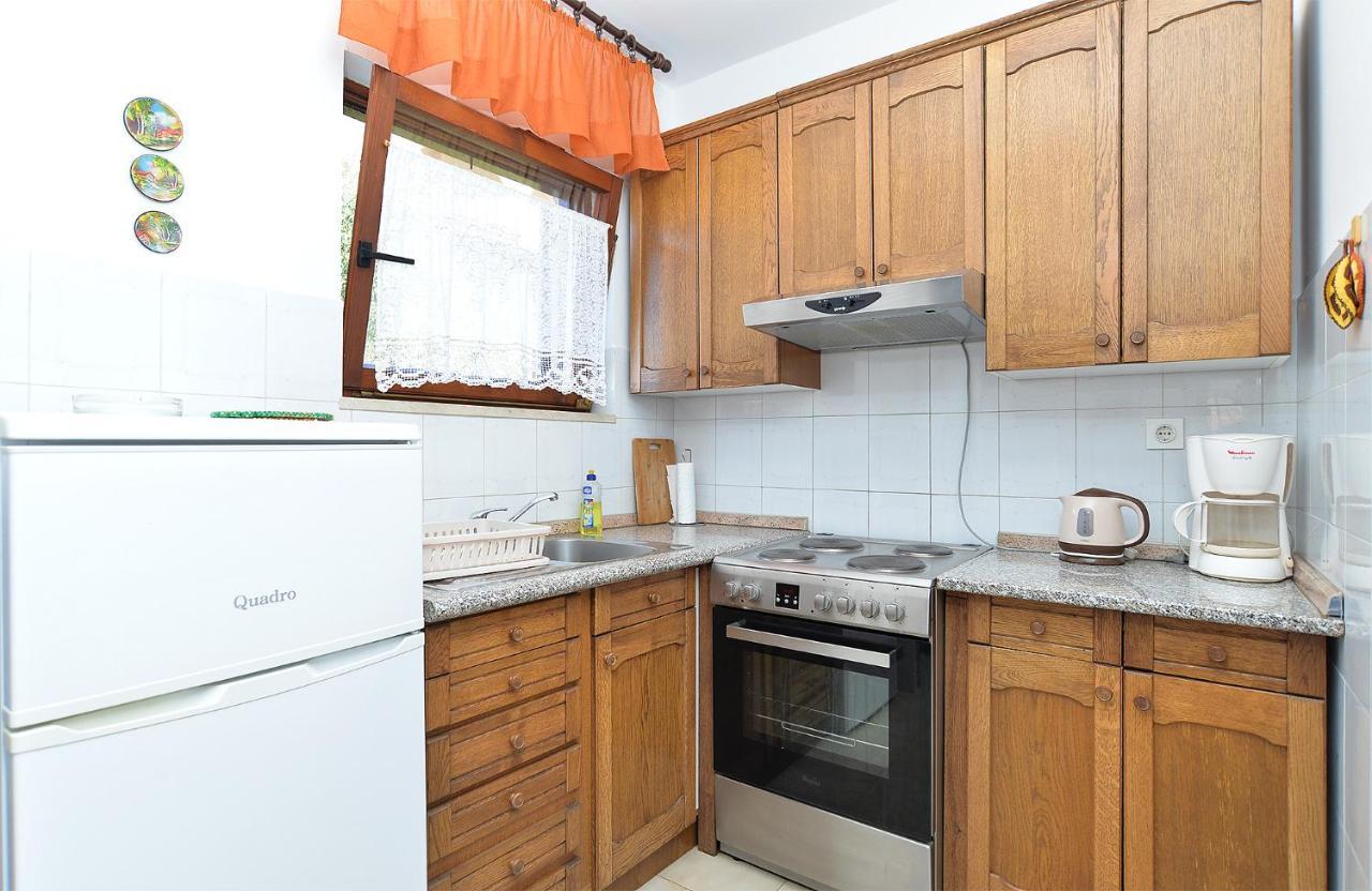 Apartment Milan 1174 Pula Exterior photo