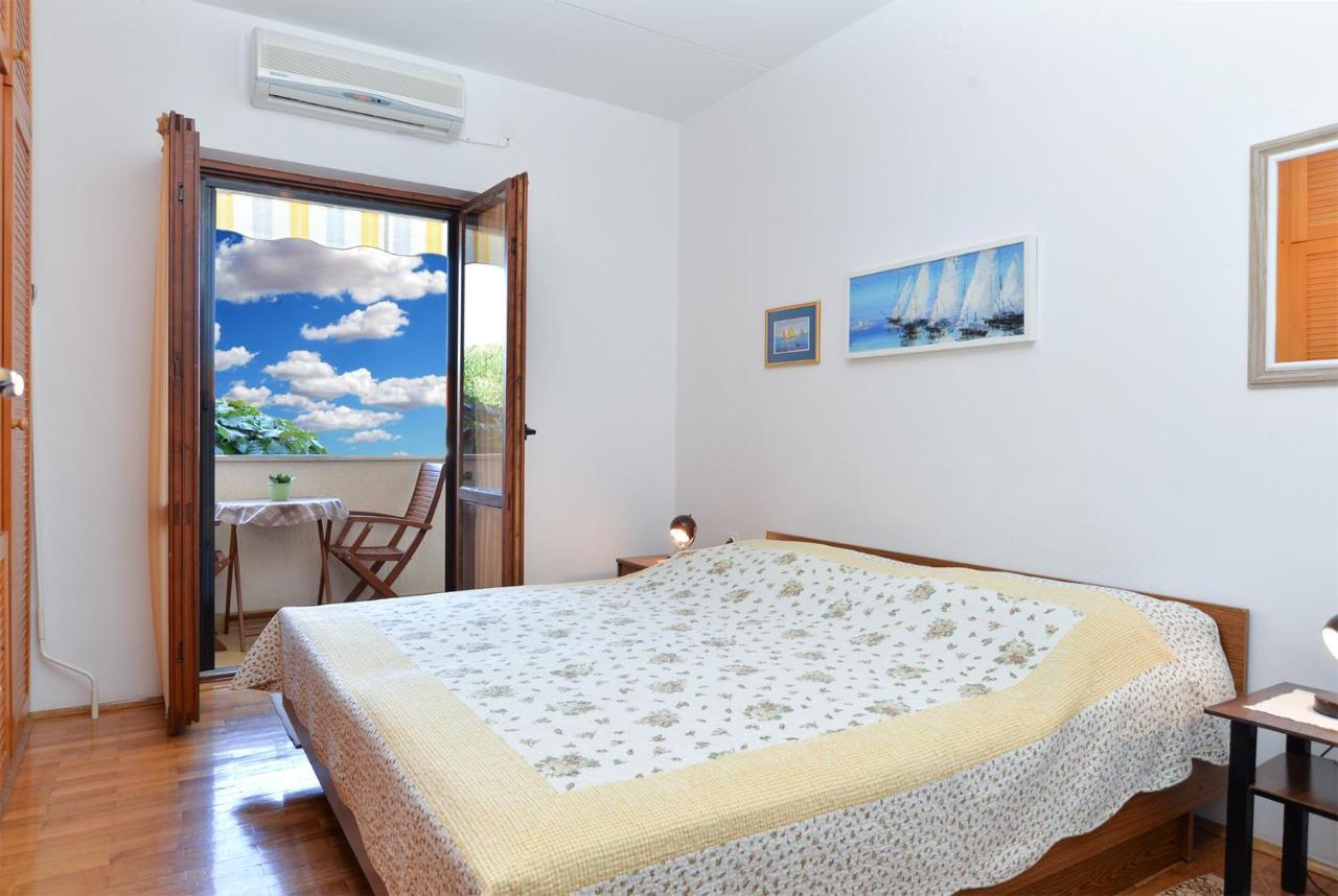 Apartment Milan 1174 Pula Exterior photo